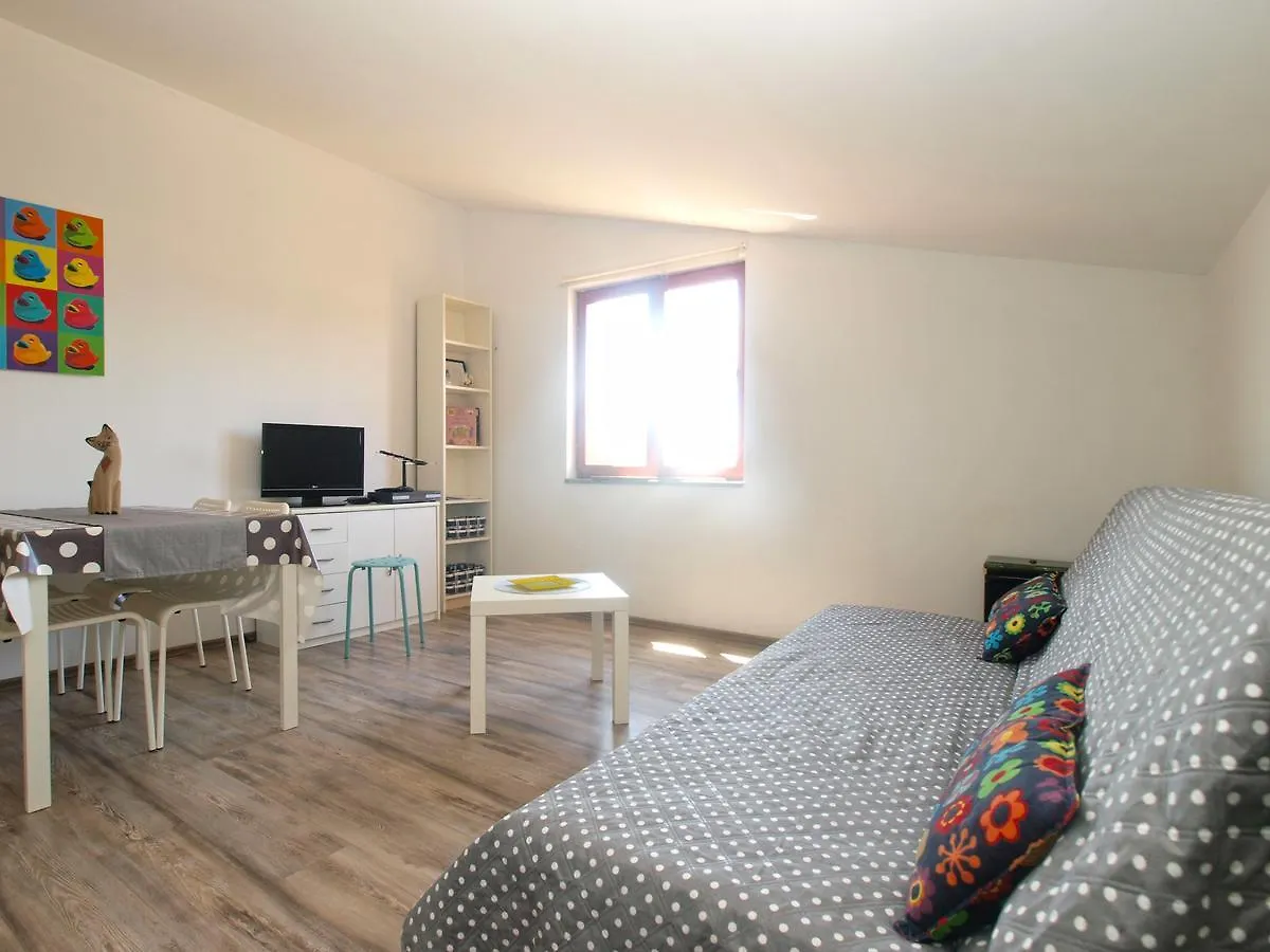 Apartment Goga 1429 Pula 0*,  Croatia